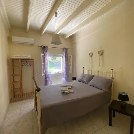 Holiday home George House Afra